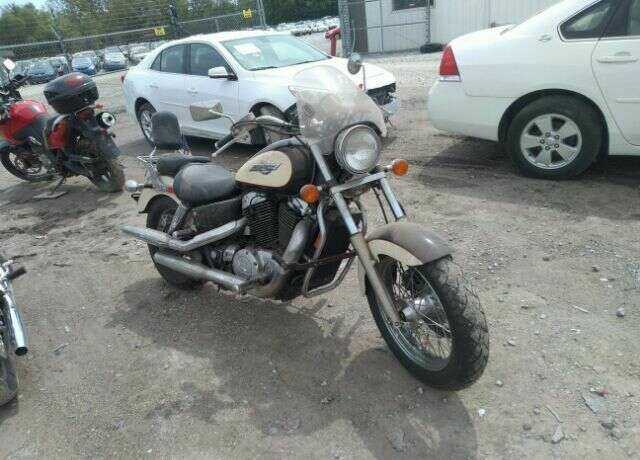 Honda VT1100C2 (SHADOW ACE)