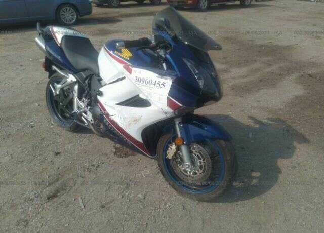 Honda VFR800A (INTERCEPTOR)