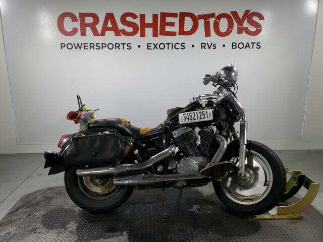 Honda VT1100C2 (SHADOW SABRE)