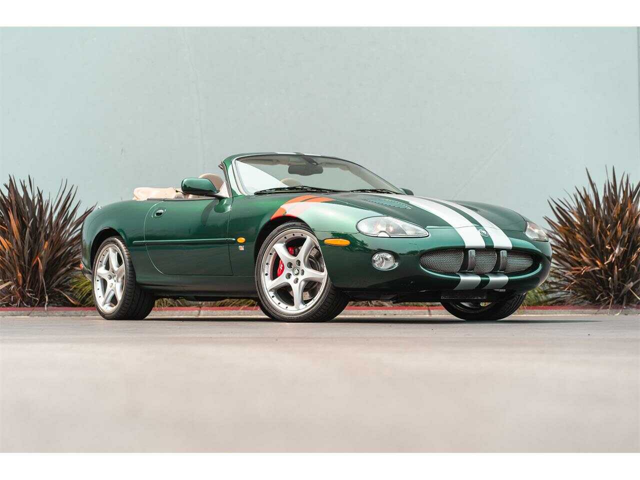 Jaguar XKR