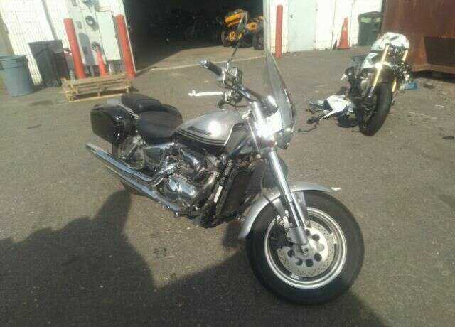 Suzuki VZ800K