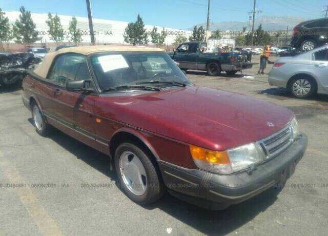 Saab 900