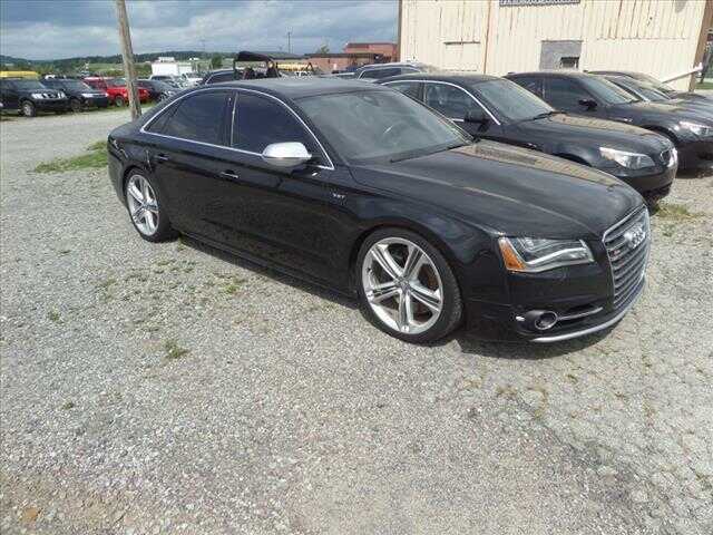 2013 AUDI S8