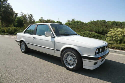 BMW 318iS
