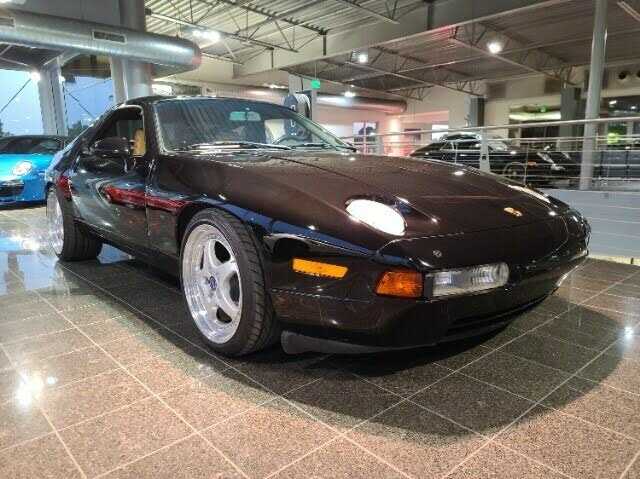 Porsche 928