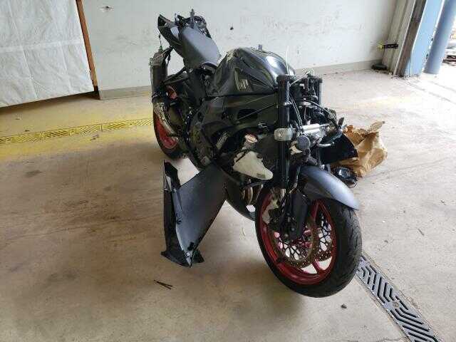 Suzuki GSX-R600L7