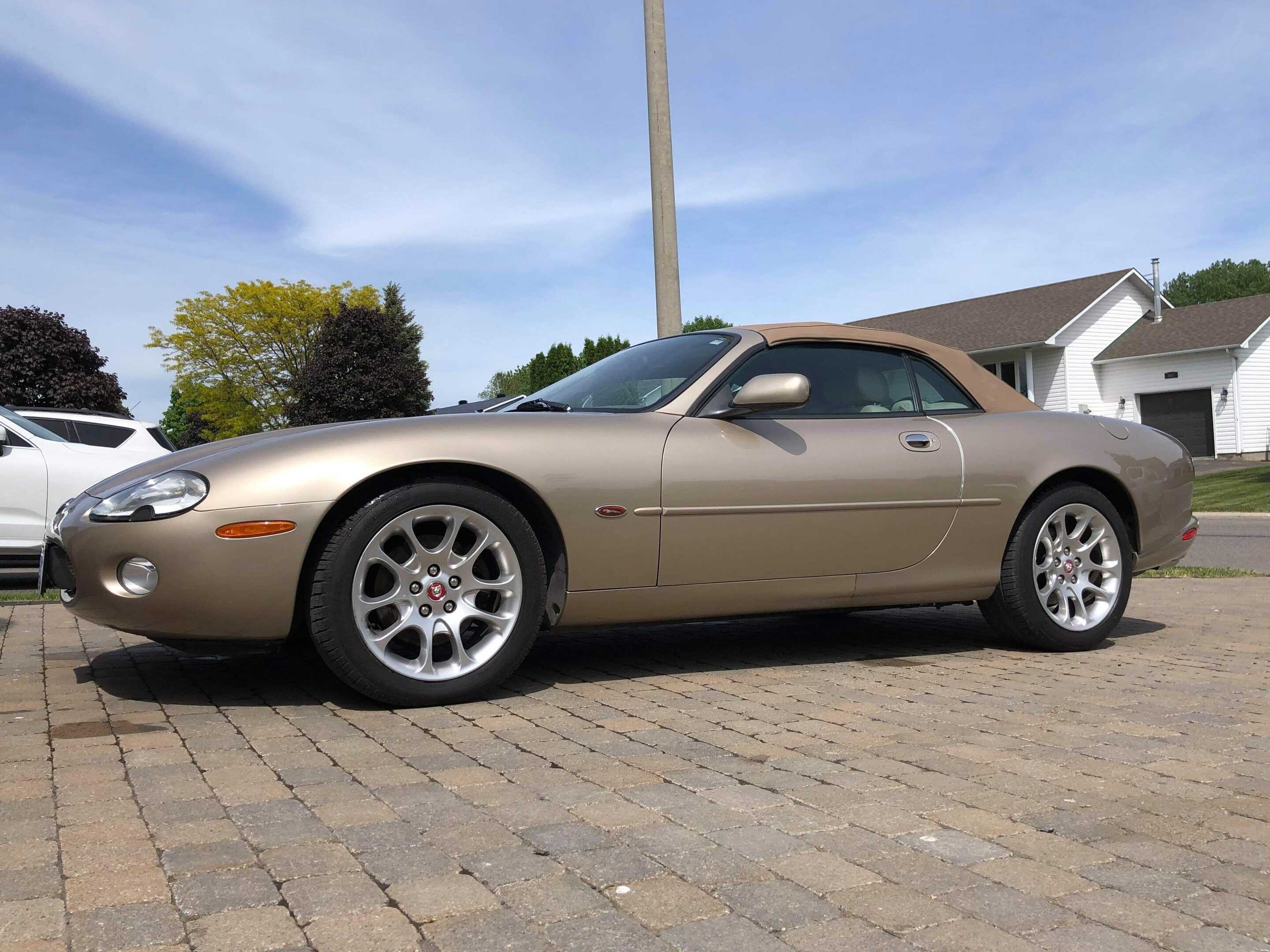 Jaguar XKR