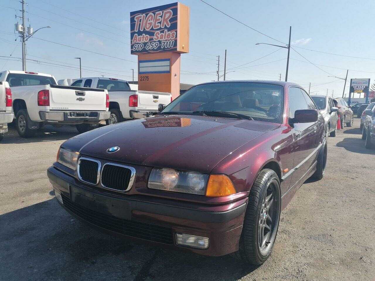 BMW 328iS