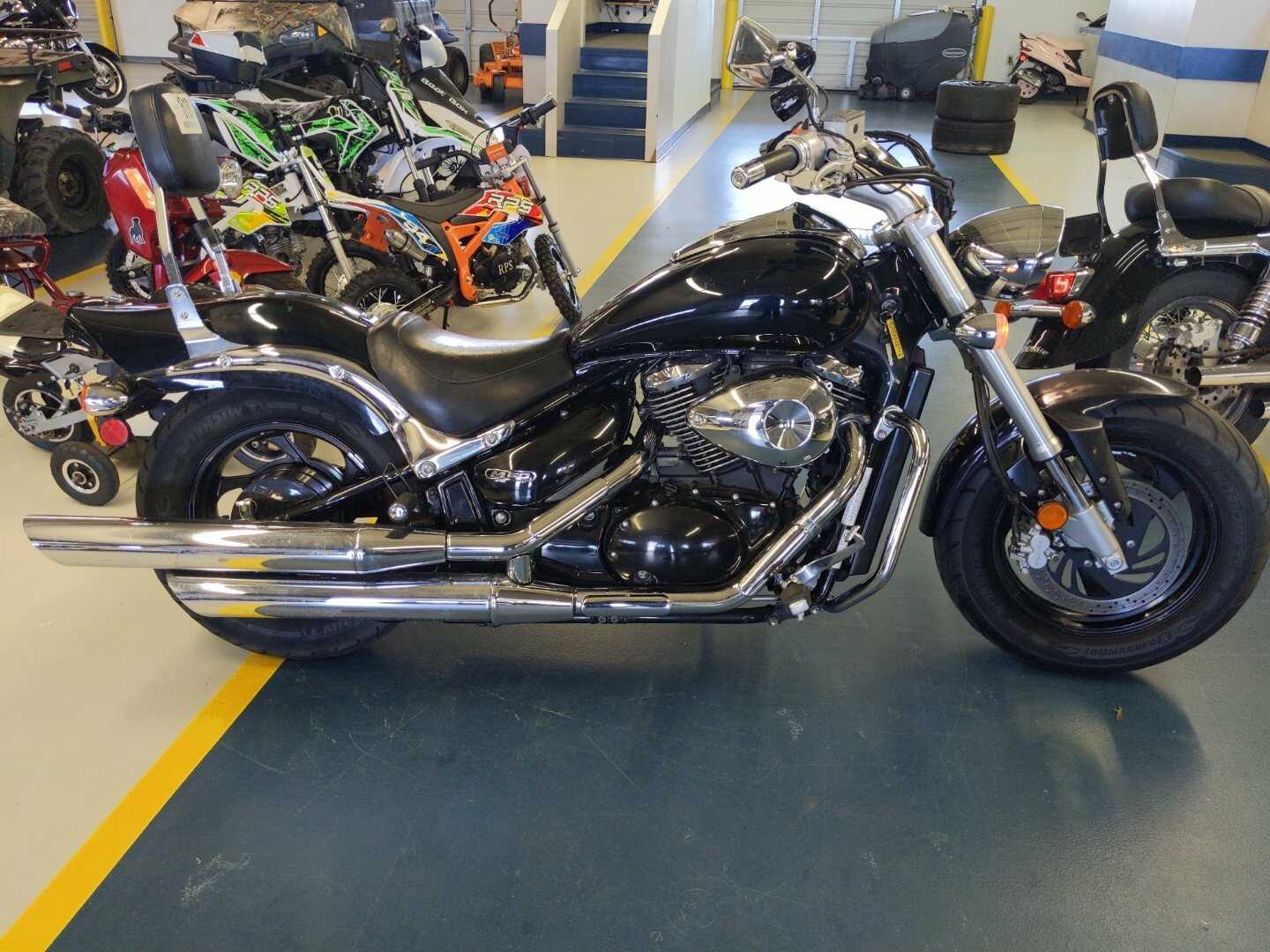 Suzuki VZ800