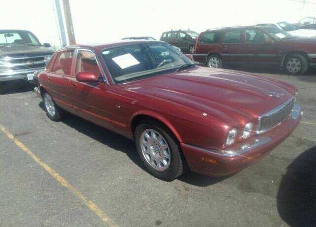 Jaguar XJ8