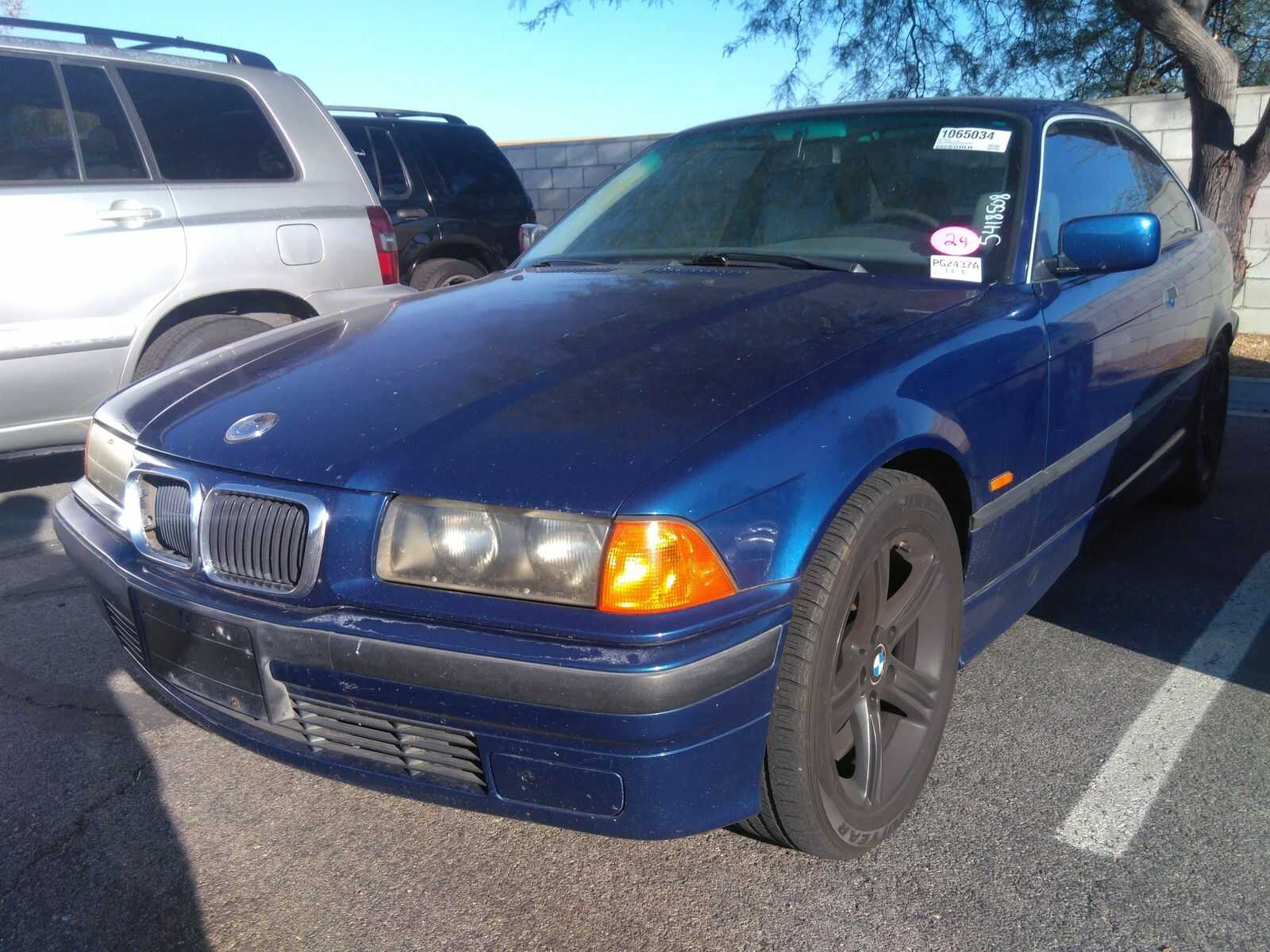 BMW 323is