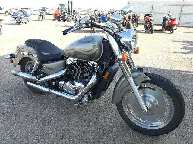 Honda VT1100C2 (SHADOW SABRE)