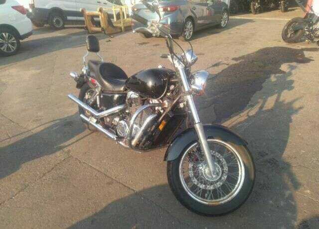 Honda VT1100C2 (SHADOW ACE)