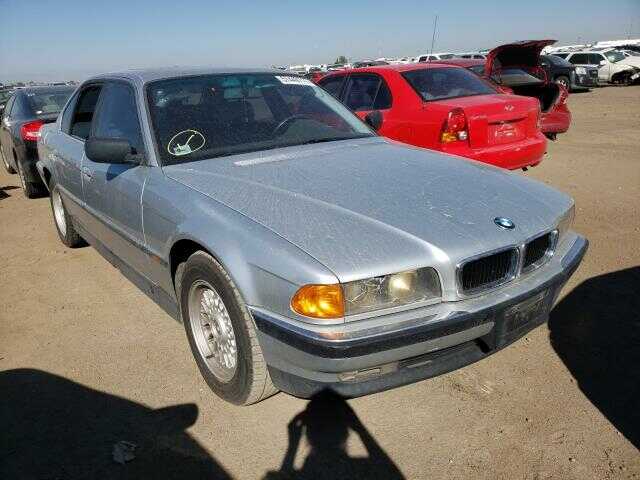 BMW 740i