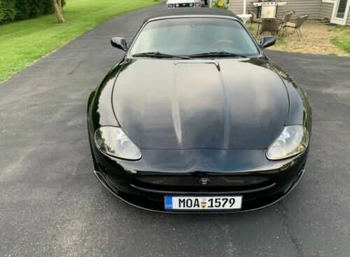 Jaguar XK8