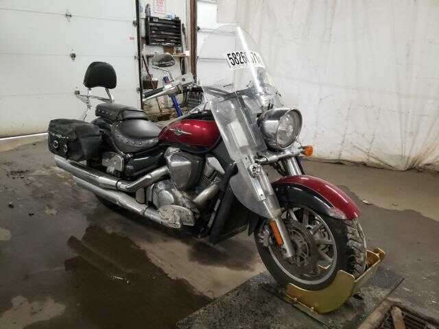 Suzuki VLR1800/VLR1800T