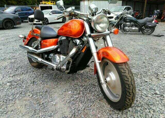 Honda VT1100C2 (SHADOW SABRE)