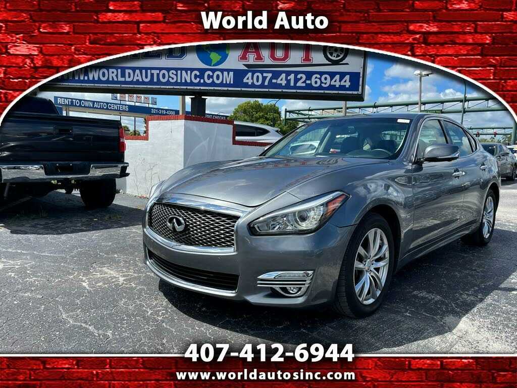 Infiniti Q70