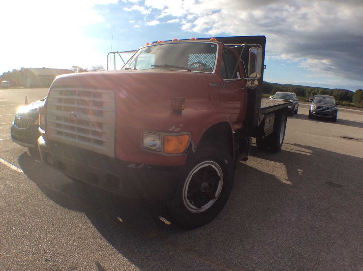 Ford F-700