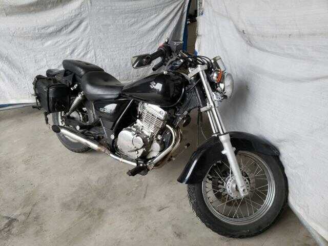 Suzuki GZ250