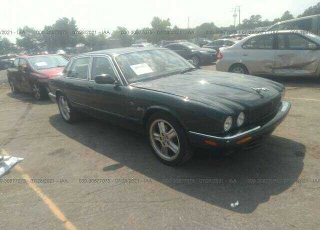 Jaguar XJ