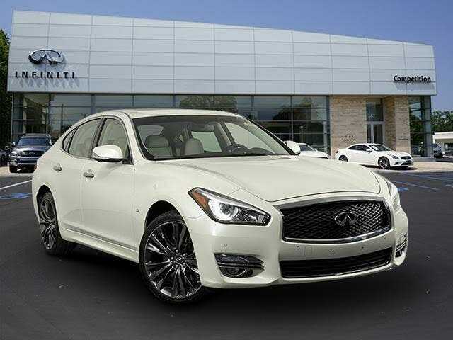 Infiniti Q70