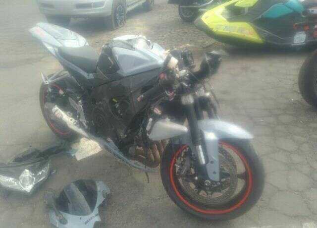 Suzuki GSX-R750