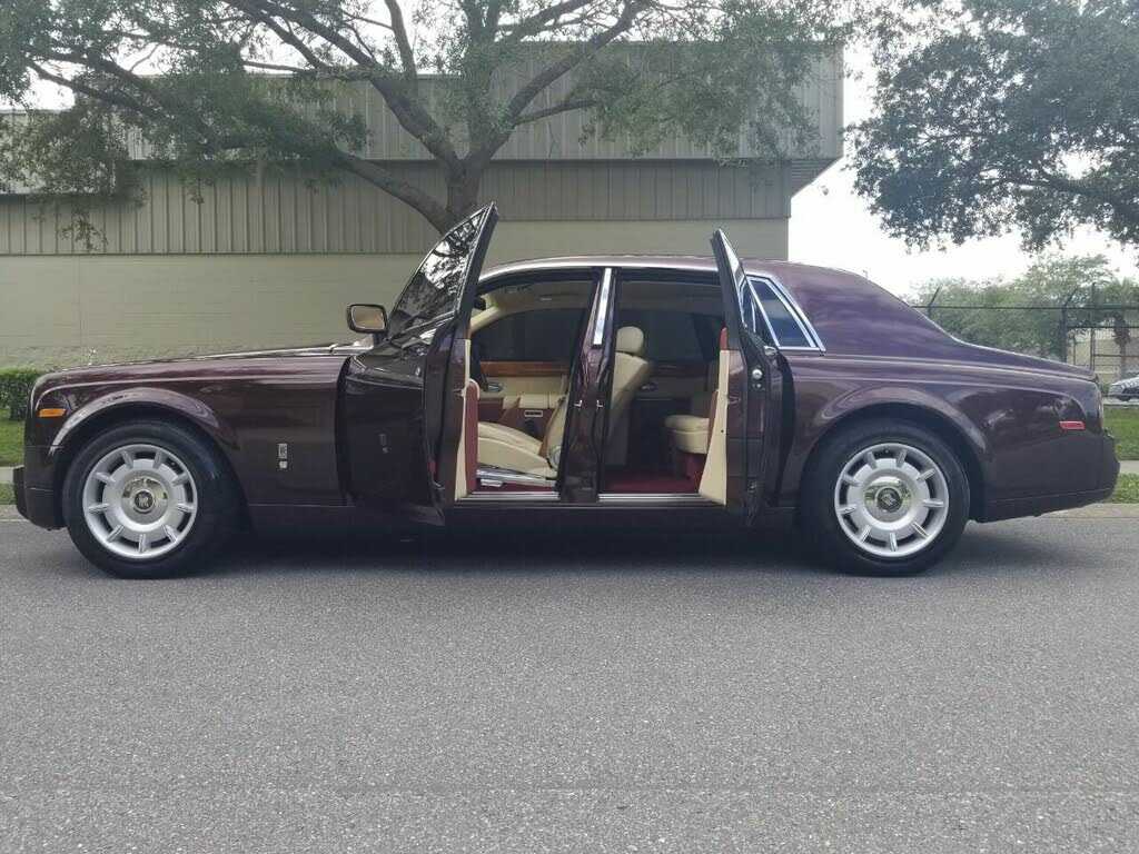 Rolls-Royce Phantom