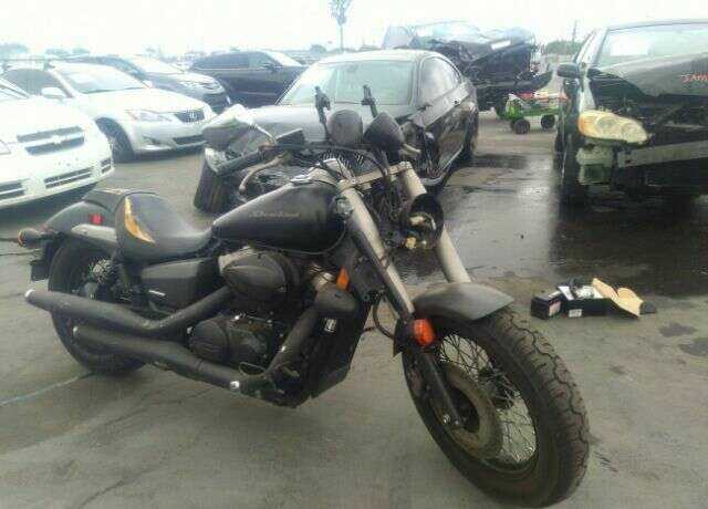 Honda VT750 (Shadow Phantom)