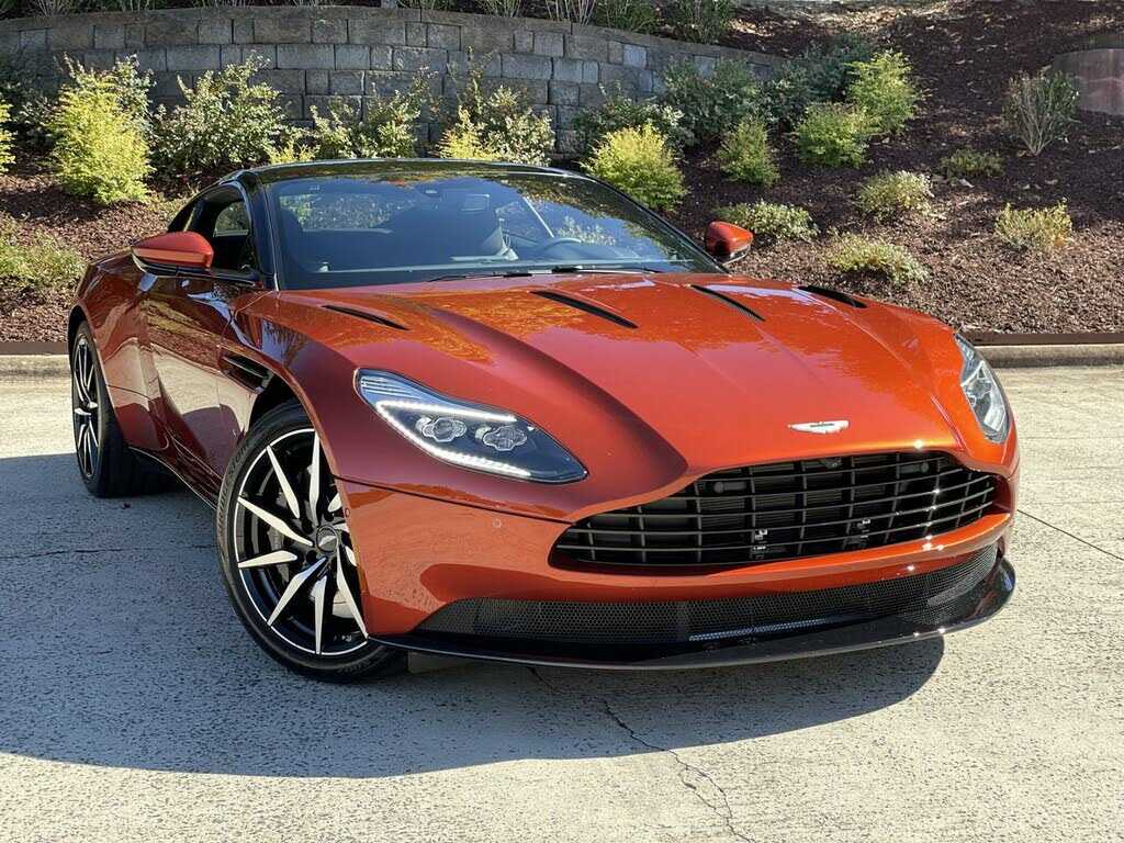 Aston Martin DB11