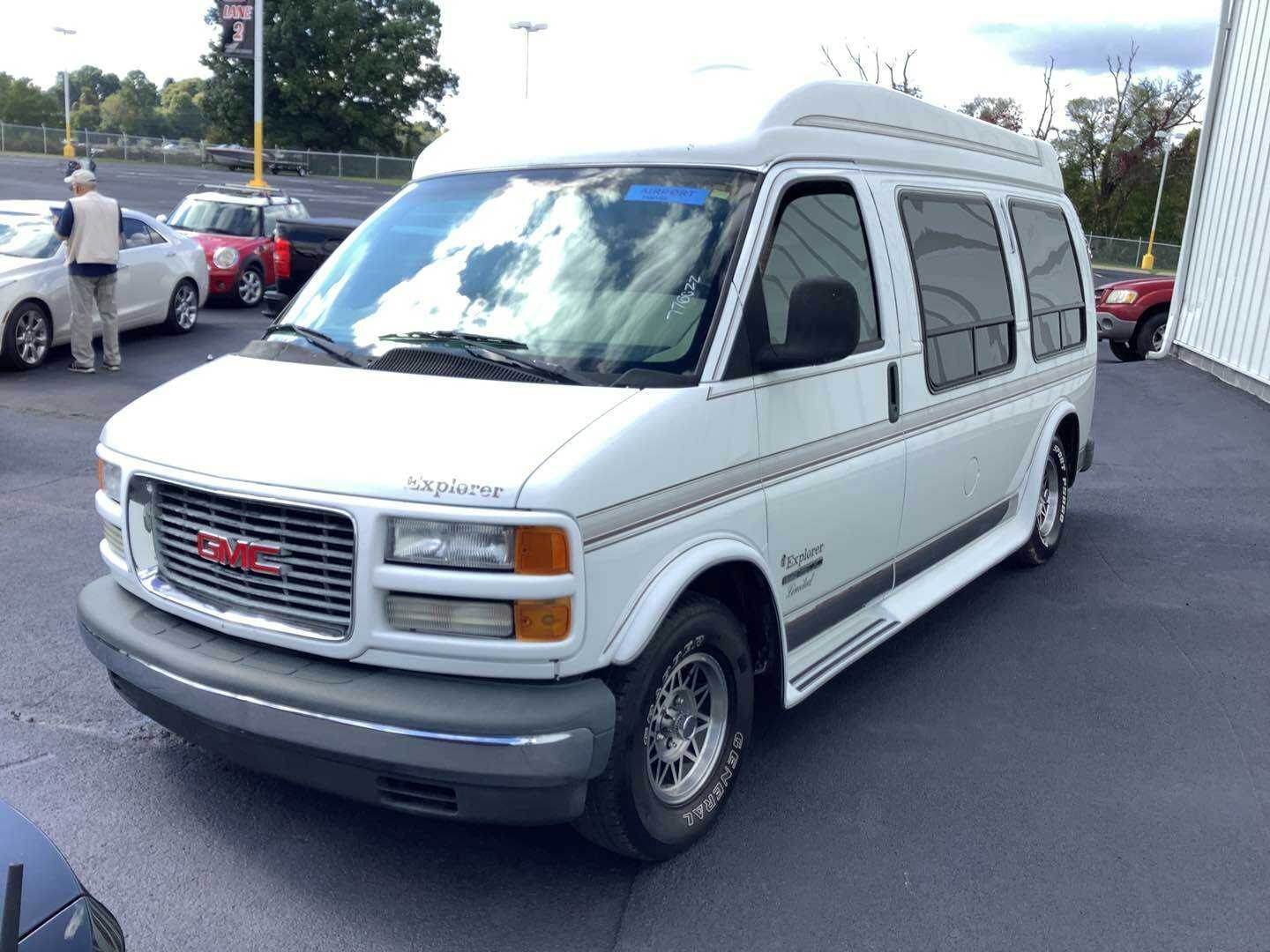 GMC Savana