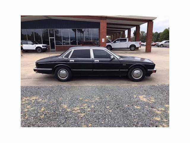 Jaguar XJ6