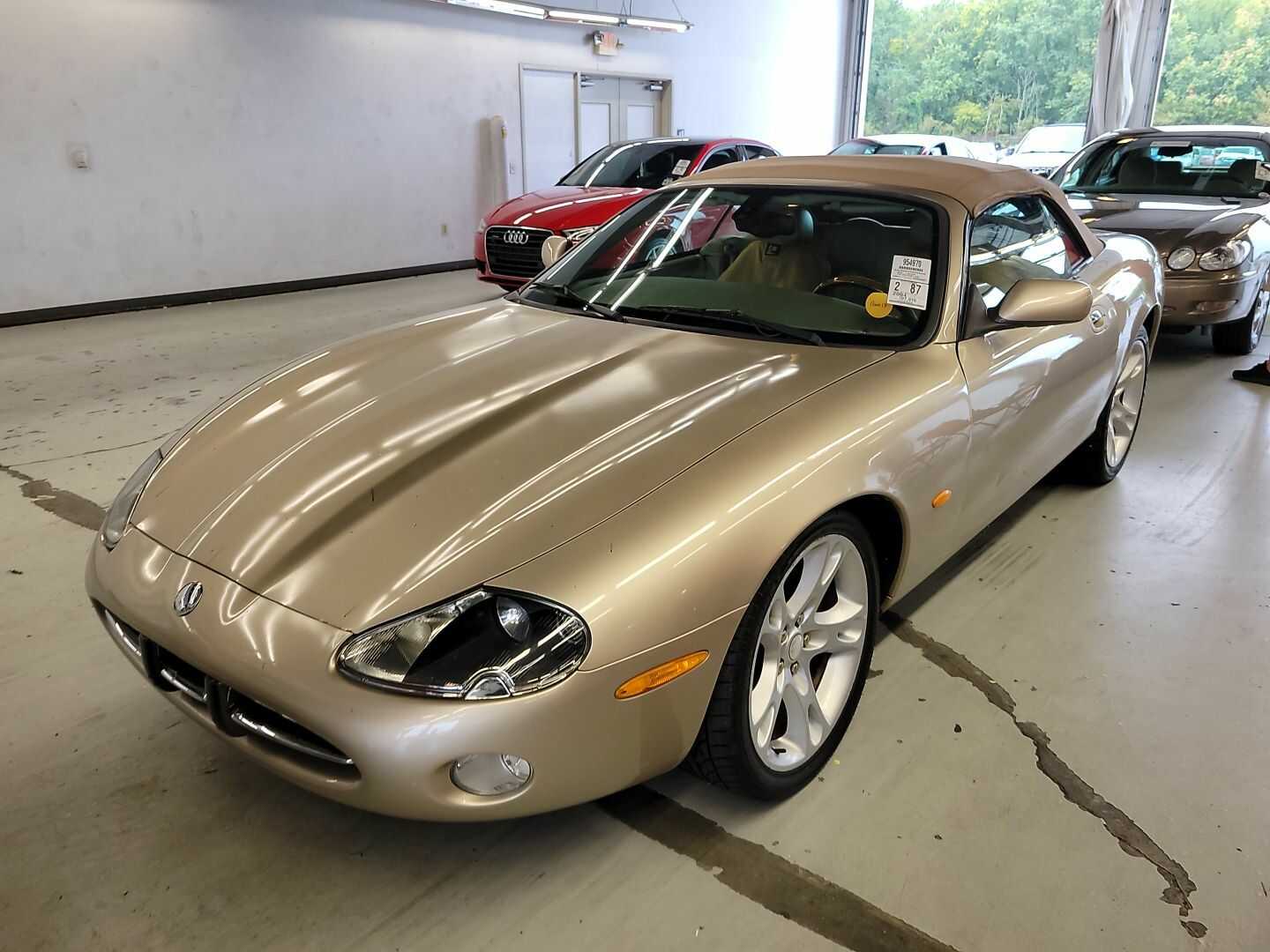 Jaguar XK8