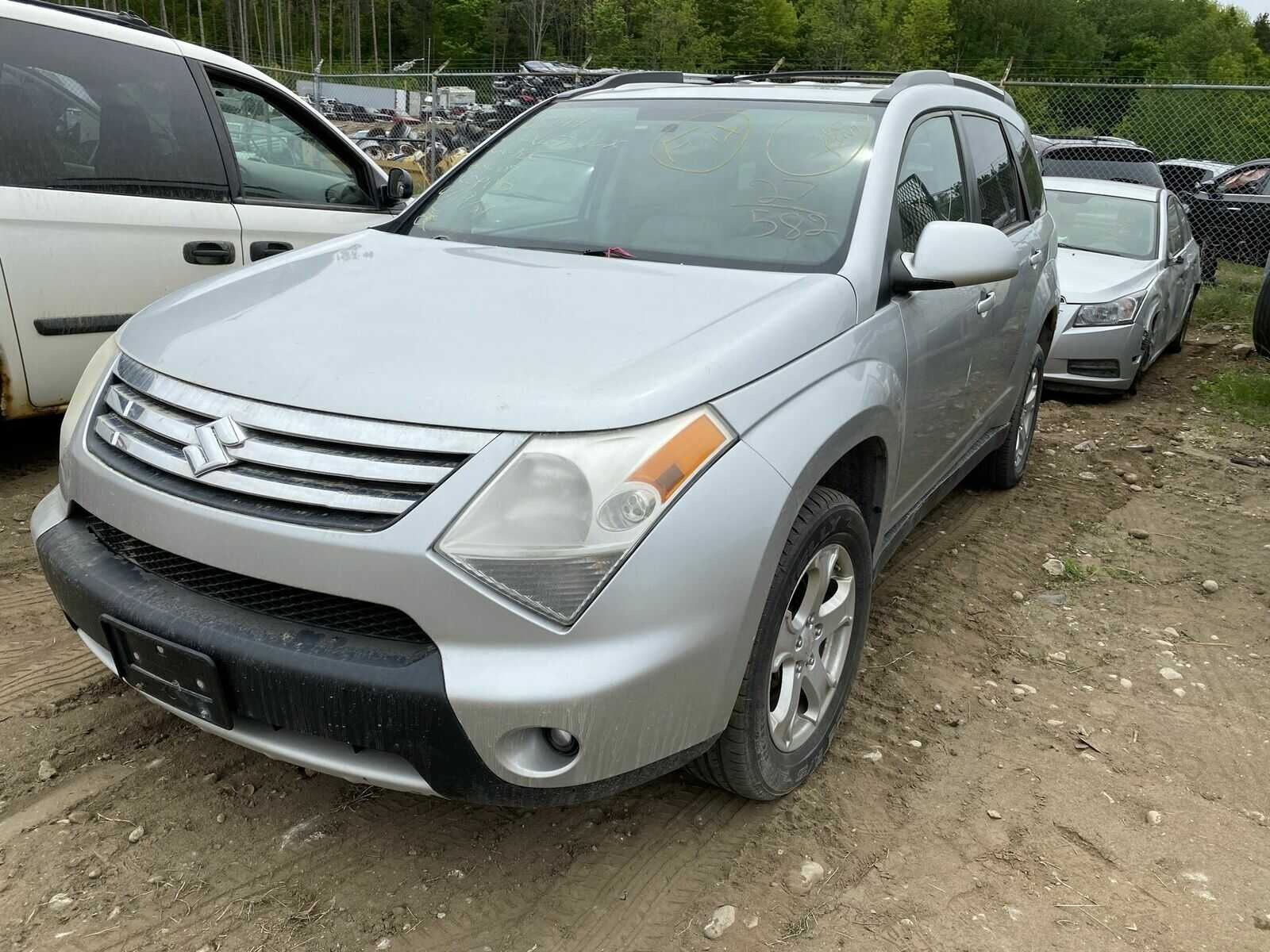 Suzuki XL7