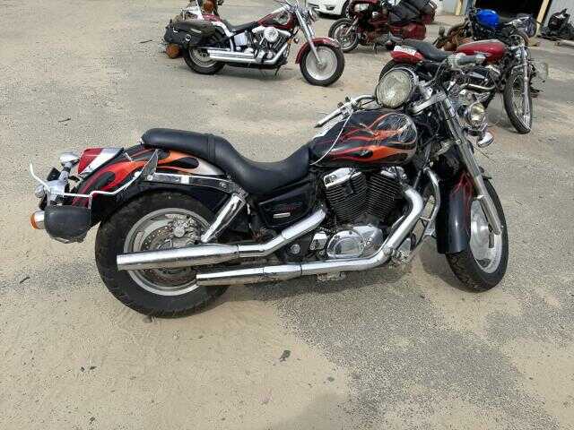 Honda VT1100C2 (SHADOW SABRE)