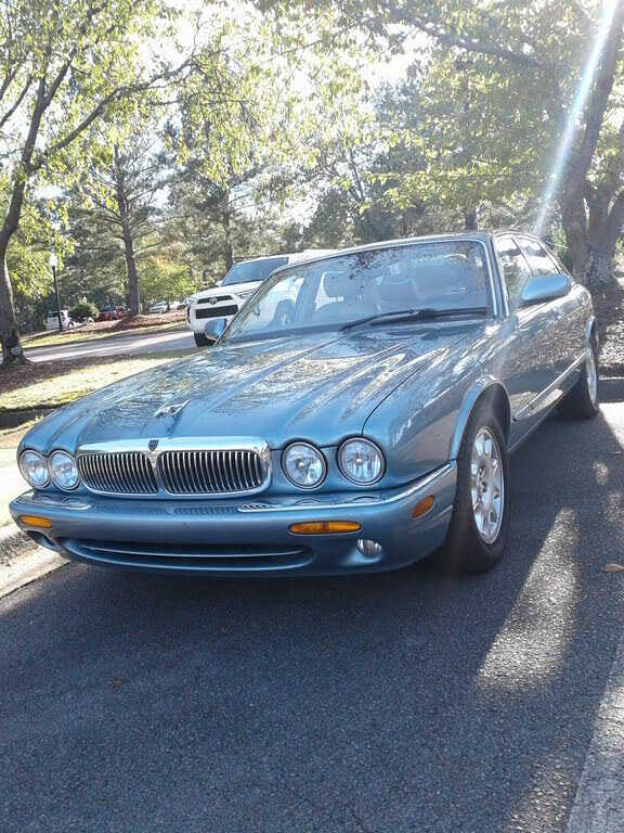 Jaguar XJ8