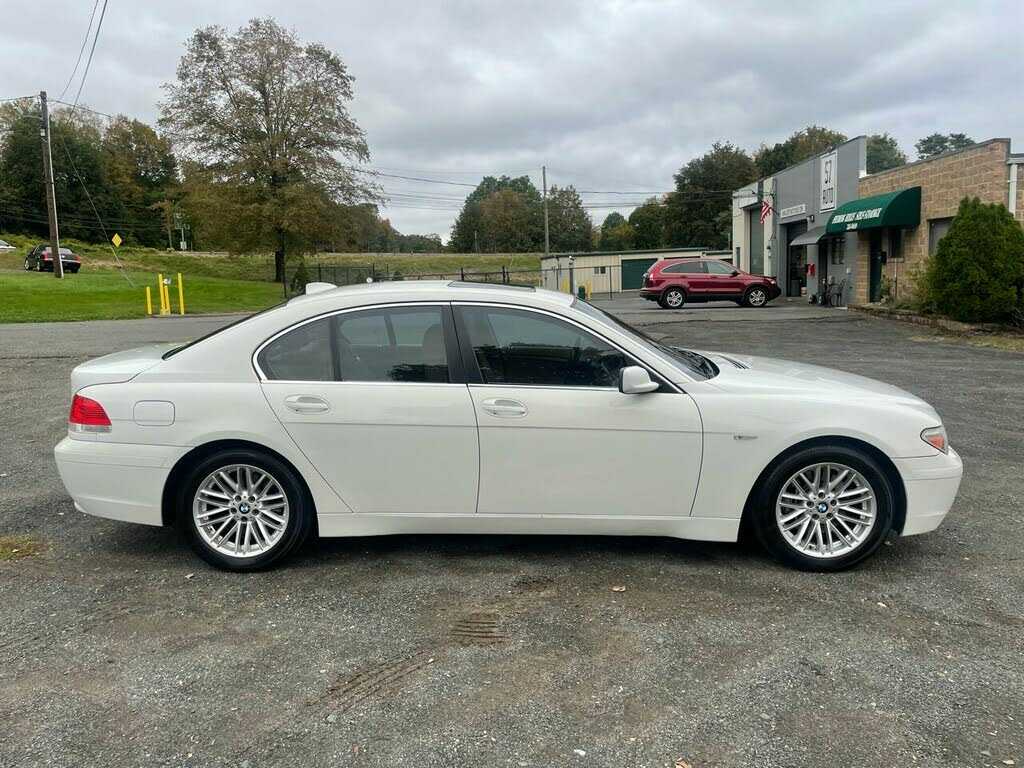 BMW 745i