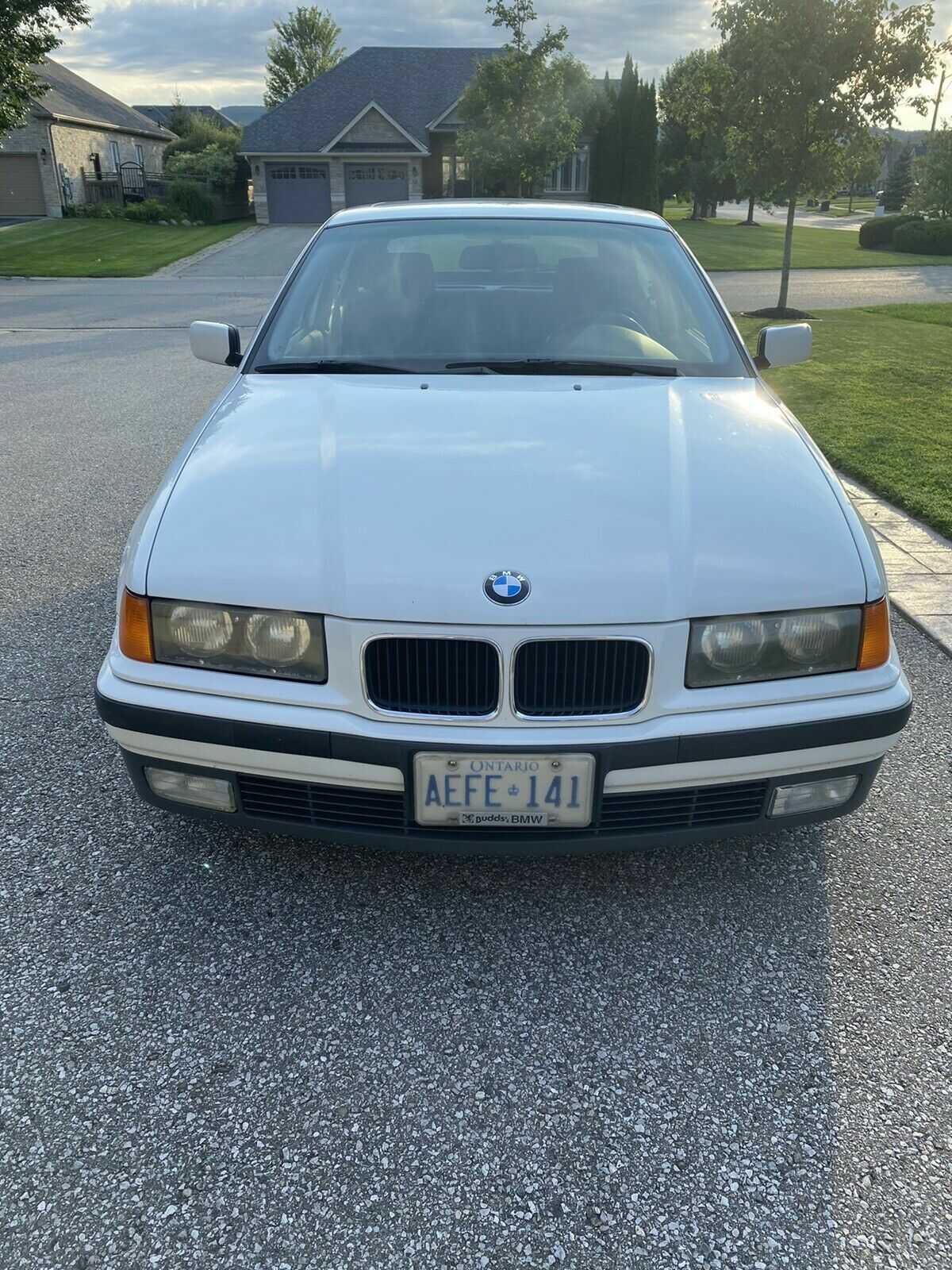 BMW 318ti