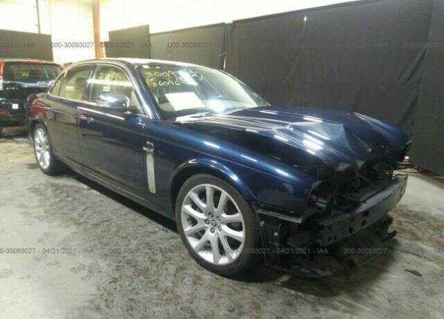 Jaguar XJ