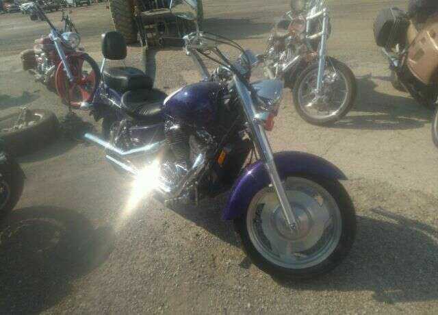 Honda VT1100C2 (SHADOW SABRE)