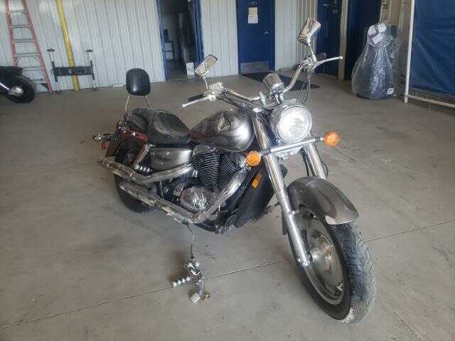 Honda VT1100C2 (SHADOW SABRE)