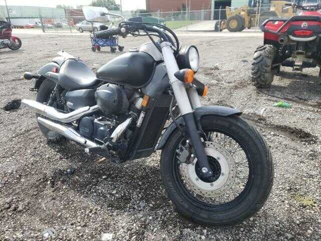 Honda VT750 (Shadow Phantom)
