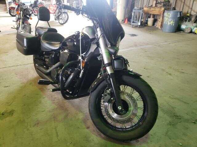 Honda VT750 (Shadow Phantom)
