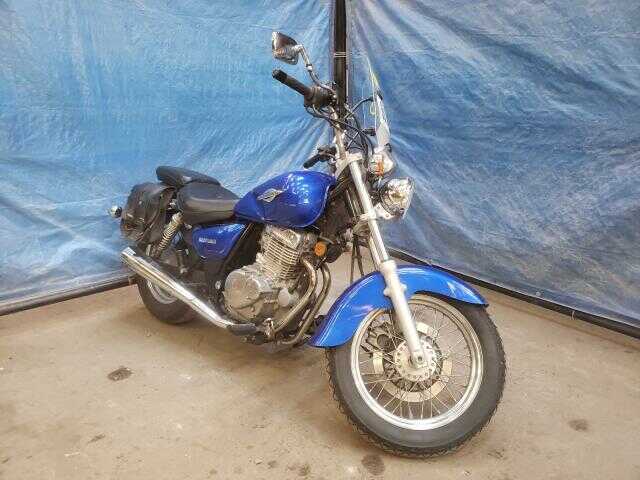 Suzuki GZ250
