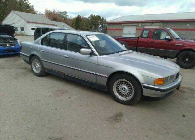 BMW 740i