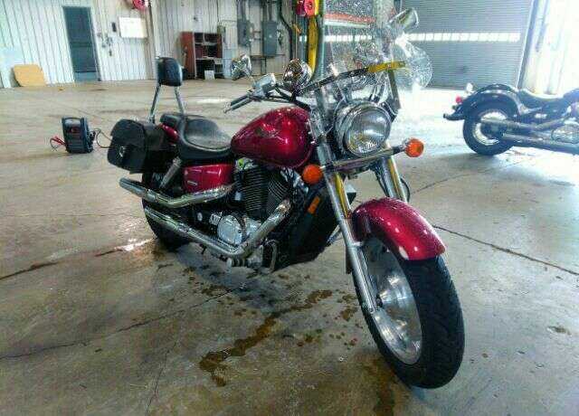 Honda VT1100C2 (SHADOW SABRE)