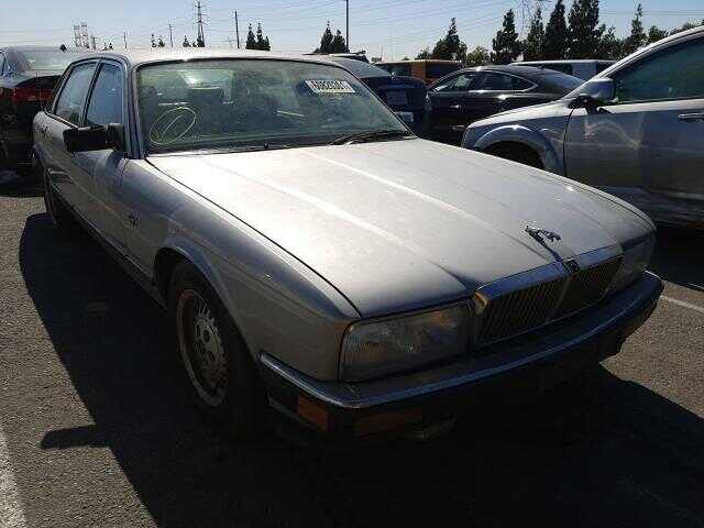 Jaguar XJ6
