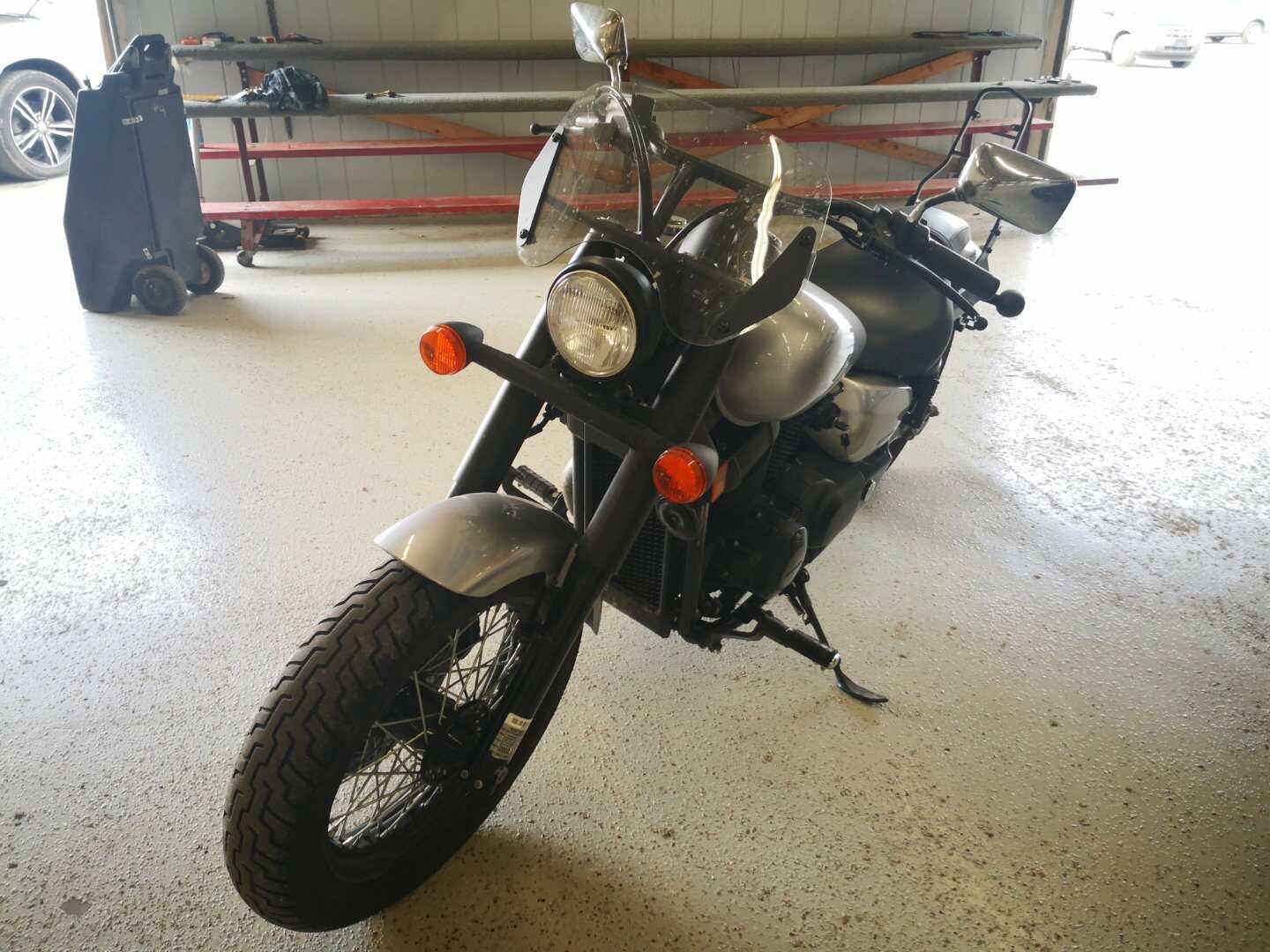 Honda VT750 (Shadow Phantom)