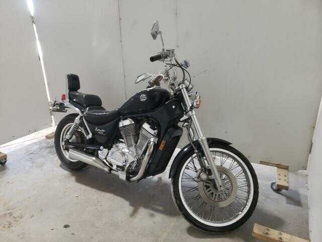 Suzuki VS800GL