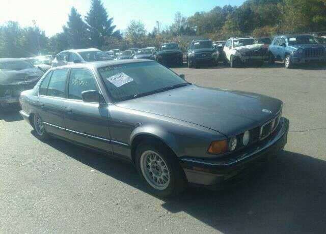 BMW 740i